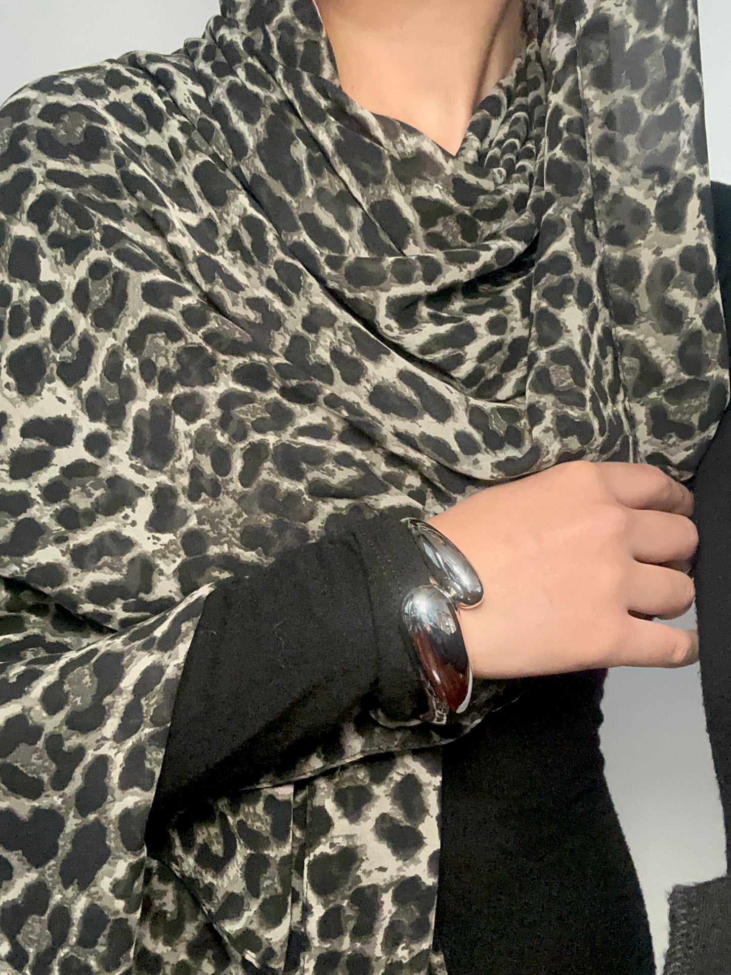 Leopard Scarf | Snow